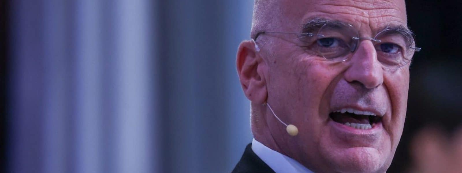 «Eπιστροφή σε πνεύμα αυτοθυσίας» θέλει να δει ο Δένδιας: «Σήμερα η Ευρώπη δεν αντέχει να δει φέρετρα με σημαία πάνω»