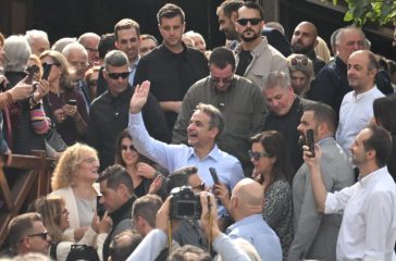 i-stochevmenes-periodies-mitsotaki-i