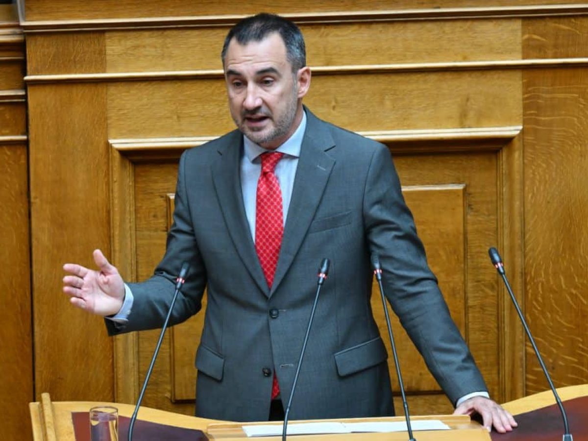 &Nu;έ&alpha; &Alpha;&rho;&iota;&sigma;&tau;&epsilon;&rho;ά: &Omicron; &Chi;&alpha;&rho;ί&tau;&sigma;&eta;&sigmaf; &epsilon;&pi;&iota;&beta;&epsilon;&beta;&alpha;ί&omega;&sigma;&epsilon; &tau;&omicron; &chi;ά&sigma;&mu;&alpha; &ndash; &Eta; &alpha;&nu;ά&rho;&tau;&eta;&sigma;&eta;