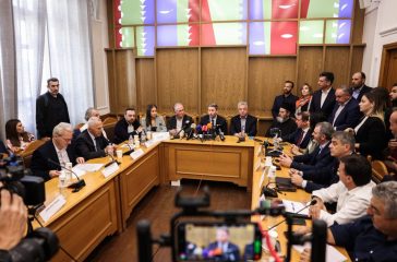 polemos-anakinoseon-kivernisis-ke-pΑsok