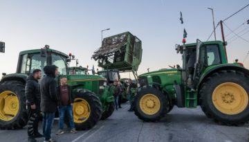 &Alpha;&gamma;&rho;ό&tau;&epsilon;&sigmaf;: &Lambda;ά&delta;&iota; &sigma;&tau;&eta; &phi;&omega;&tau;&iota;ά &alpha;&pi;ό &tau;&eta;&nu; &kappa;&upsilon;&beta;έ&rho;&nu;&eta;&sigma;&eta; &ndash; &Alpha;&nu;&tau;ί &nu;&alpha; &delta;ώ&sigma;&epsilon;&iota; &lambda;ύ&sigma;&epsilon;&iota;&sigmaf; &sigma;&tau;&rho;ώ&nu;&epsilon;&iota; &tau;&omicron;&hellip; &chi;&alpha;&lambda;ί &gamma;&iota;&alpha; &pi;&rho;ό&sigma;&tau;&iota;&mu;&alpha; &sigma;&tau;&alpha; &mu;&pi;&lambda;ό&kappa;&alpha;