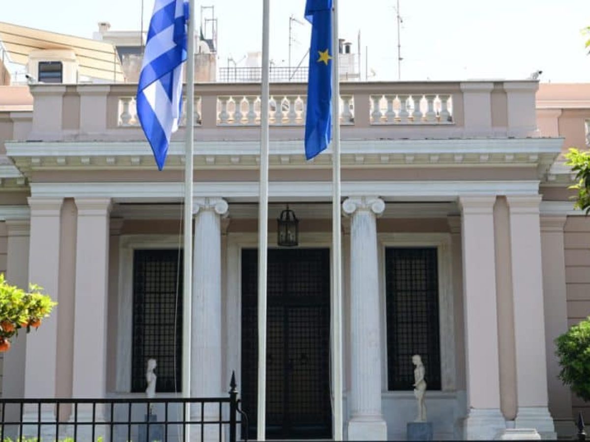 &Alpha;&nu;&alpha;&sigma;&chi;&eta;&mu;&alpha;&tau;&iota;&sigma;&mu;ό&sigmaf; &Gamma;&epsilon;&nu;&iota;&kappa;ώ&nu; &Gamma;&rho;&alpha;&mu;&mu;&alpha;&tau;έ&omega;&nu; &sigma;&epsilon; 3 &upsilon;&pi;&omicron;&upsilon;&rho;&gamma;&epsilon;ί&alpha;: &Pi;&omicron;&iota;&omicron;&iota; &phi;&epsilon;ύ&gamma;&omicron;&upsilon;&nu;, &pi;&omicron;&iota;&omicron;&iota; έ&rho;&chi;&omicron;&nu;&tau;&alpha;&iota;
