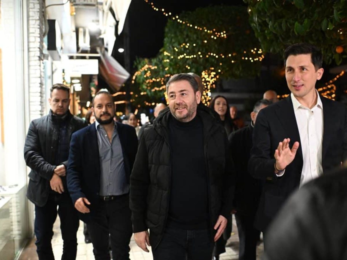 &Alpha;&nu;&delta;&rho;&omicron;&upsilon;&lambda;ά&kappa;&eta;&sigmaf;: &laquo;&Tau;&rho;ί&tau;&eta; &theta;&eta;&tau;&epsilon;ί&alpha; &Nu;&Delta; &iota;&sigma;&omicron;&delta;&upsilon;&nu;&alpha;&mu;&epsilon;ί &mu;&epsilon; &sigma;&upsilon;&nu;έ&chi;&iota;&sigma;&eta; &tau;&omega;&nu; &pi;&rho;&omicron;&beta;&lambda;&eta;&mu;ά&tau;&omega;&nu;&raquo;