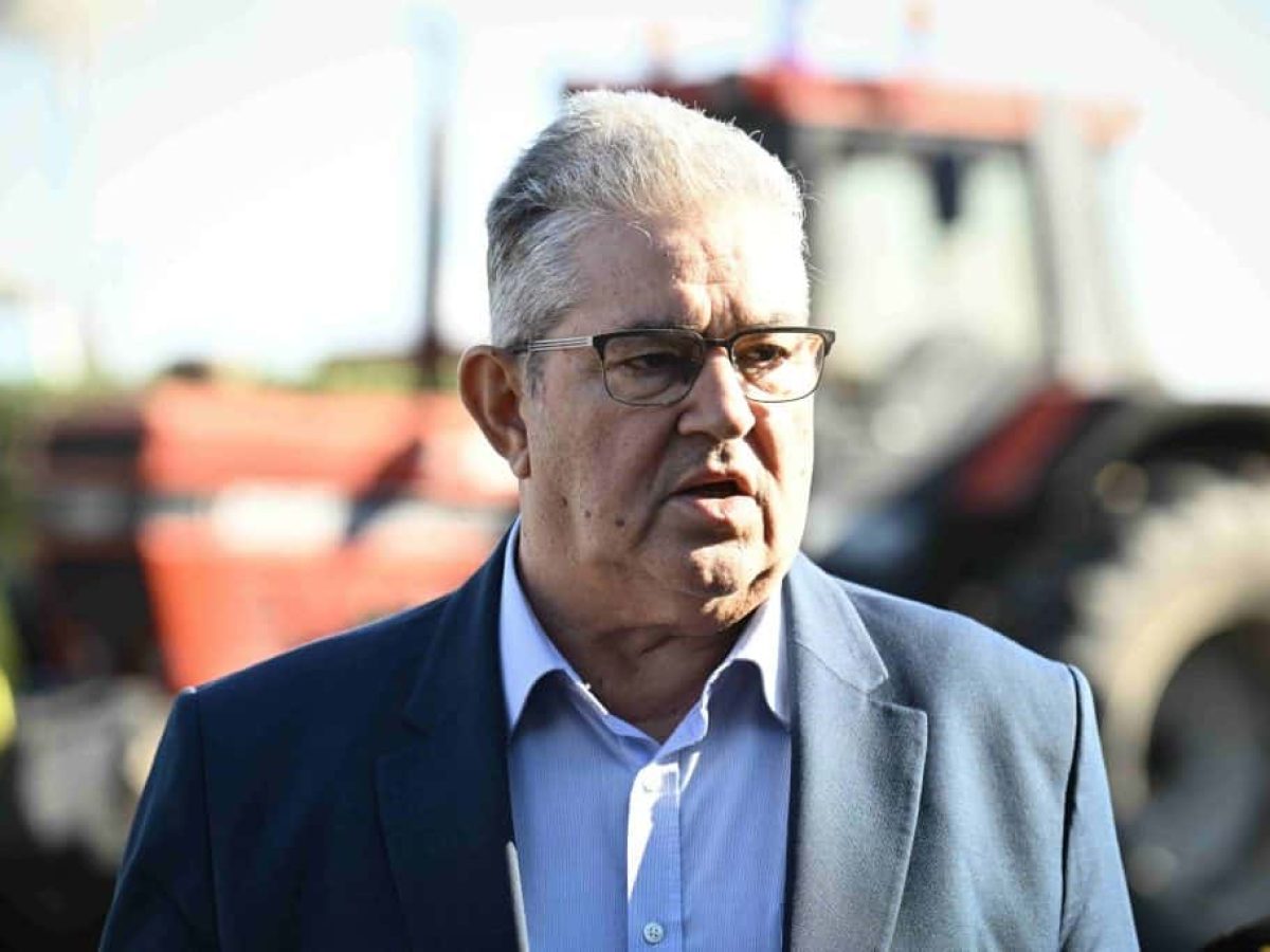 KKE για αγρότες: «Όσο κι αν προσπαθεί η κυβέρνηση… είναι βέβαιο ότι θα φάει τα μούτρα της»