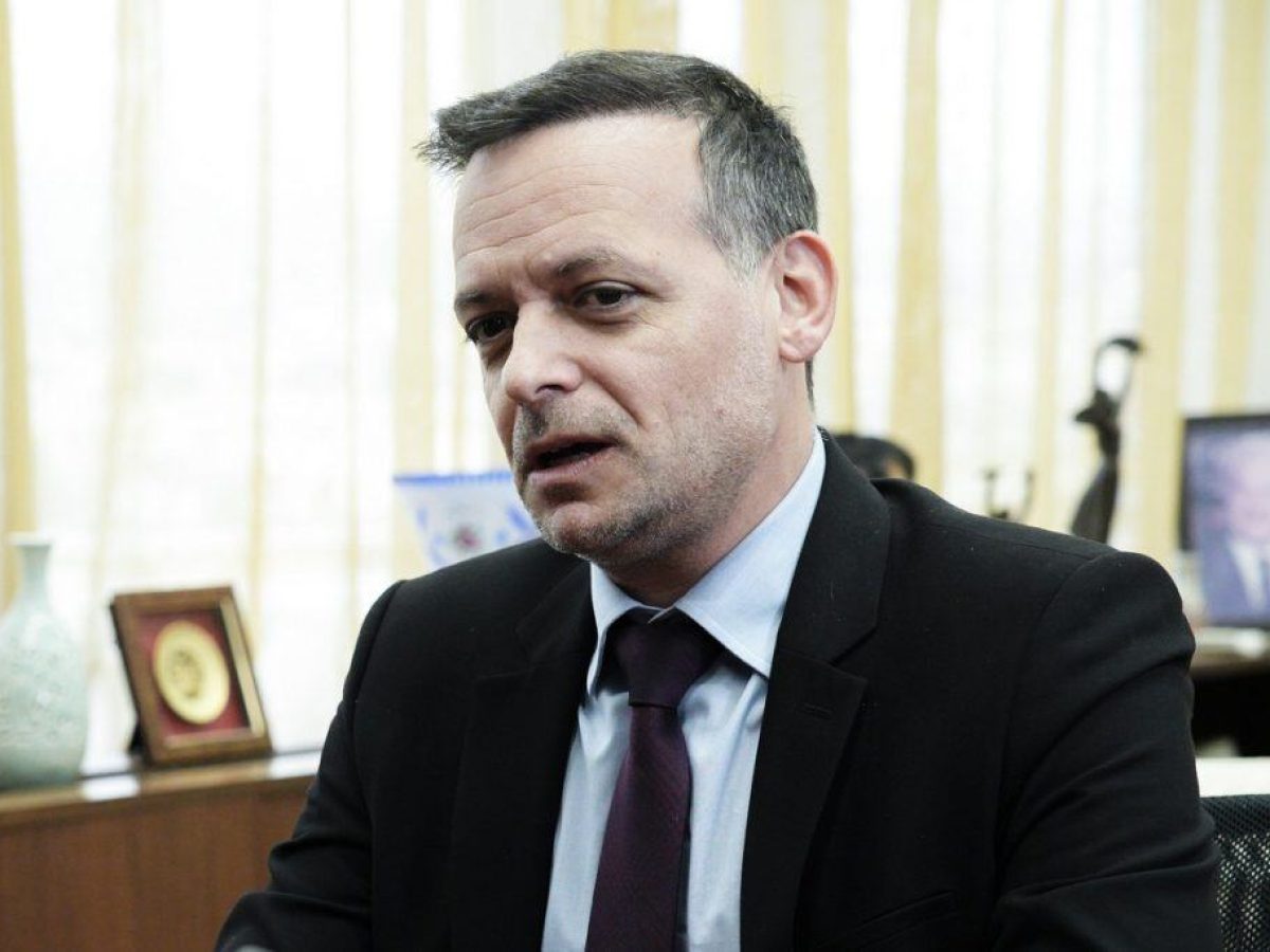 &Delta;ή&mu;&omicron;&sigmaf; &Alpha;&theta;&eta;&nu;&alpha;ί&omega;&nu;: &Tau;&alpha; &epsilon;ύ&sigma;&eta;&mu;&alpha; &Zeta;&alpha;&chi;&alpha;&rho;&iota;ά&delta;&eta; &sigma;&epsilon; &Delta;&omicron;ύ&kappa;&alpha; &laquo;&kappa;ό&nu;&tau;&rho;&alpha; &sigma;&tau;&iota;&sigmaf; &tau;&rho;&iota;&kappa;&lambda;&omicron;&pi;&omicron;&delta;&iota;έ&sigmaf;&raquo;