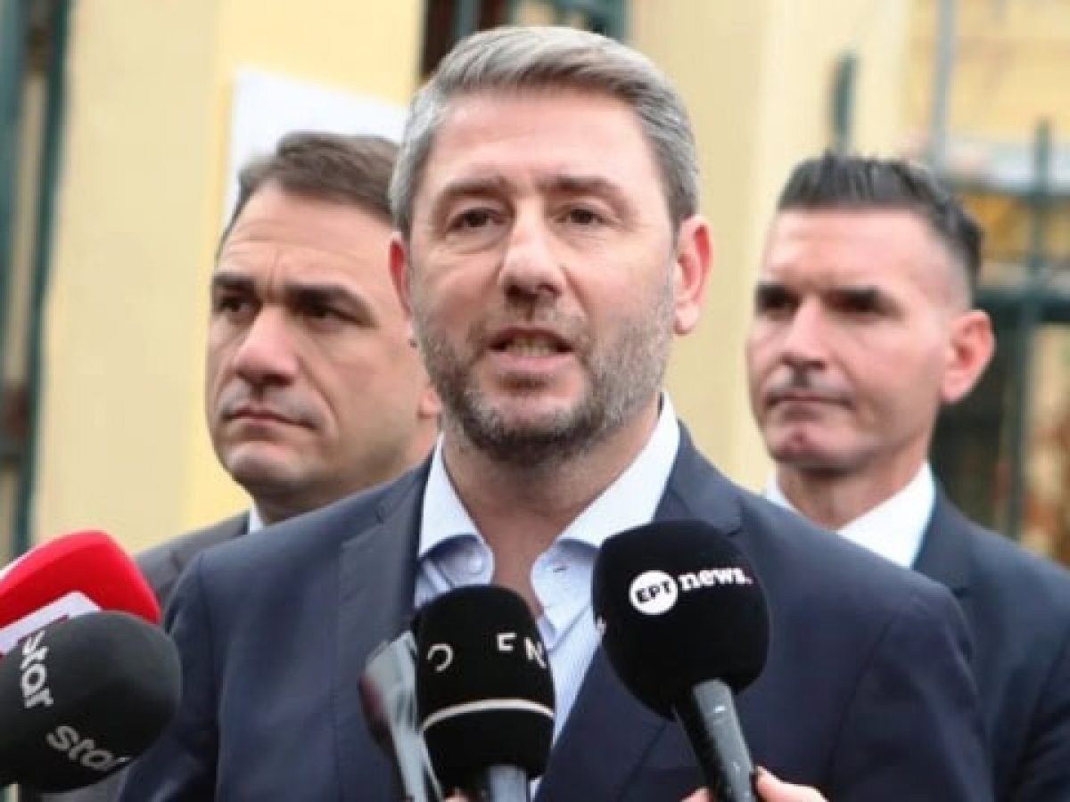 Το ΠΑΣΟΚ “τραβά” χειρόφρενο σε συνάντηση με Μητσοτάκη για τις ηγεσίες των ανεξάρτητων αρχών – “