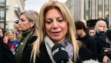 &Epsilon;&pi;&iota;&chi;&epsilon;&iota;&rho;&eta;&mu;&alpha;&tau;ί&alpha;&sigmaf; &ndash; έ&kappa;&pi;&lambda;&eta;&xi;&eta; &sigma;&tau;&omicron; &pi;&lambda;&epsilon;&upsilon;&rho;ό &tau;&eta;&sigmaf; &Mu;. &Kappa;&alpha;&rho;&upsilon;&sigma;&tau;&iota;&alpha;&nu;&omicron;ύ