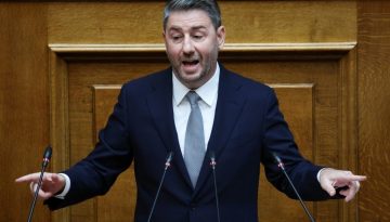 &Epsilon;&pi;ί&theta;&epsilon;&sigma;&eta; &Pi;&alpha;&Sigma;&omicron;&Kappa; &sigma;&epsilon; &Delta;&eta;&mu;&eta;&tau;&rho;&iota;ά&delta;&eta;: &laquo;&Pi;&rho;&omicron;&sigma;&pi;&alpha;&theta;&epsilon;ί &nu;&alpha; &tau;&rho;&omicron;&mu;&omicron;&kappa;&rho;&alpha;&tau;ή&sigma;&epsilon;&iota; &tau;&omicron;&upsilon;&sigmaf; &pi;&omicron;&lambda;&iota;&tau;&iota;&kappa;&omicron;ύ&sigmaf; &tau;&omicron;&upsilon; &alpha;&nu;&tau;&iota;&pi;ά&lambda;&omicron;&upsilon;&sigmaf;&raquo;