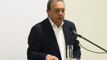 &Phi;ά&mu;&epsilon;&lambda;&lambda;&omicron;&sigmaf;: &laquo;&Omicron;&iota; &alpha;&nu;ά&gamma;&kappa;&epsilon;&sigmaf; &tau;&omega;&nu; &epsilon;&upsilon;ά&lambda;&omega;&tau;&omega;&nu; &kappa;&omicron;&iota;&nu;&omega;&nu;&iota;&kappa;ώ&nu; &omicron;&mu;ά&delta;&omega;&nu; &nu;&alpha; &kappa;&alpha;&lambda;ύ&pi;&tau;&omicron;&nu;&tau;&alpha;&iota; &mu;&epsilon; &delta;&iota;&alpha;&phi;ά&nu;&epsilon;&iota;&alpha; &alpha;&pi;ό έ&nu;&alpha; &iota;&sigma;&chi;&upsilon;&rho;ό &kappa;&omicron;&iota;&nu;&omega;&nu;&iota;&kappa;ό &kappa;&rho;ά&tau;&omicron;&sigmaf;&raquo;