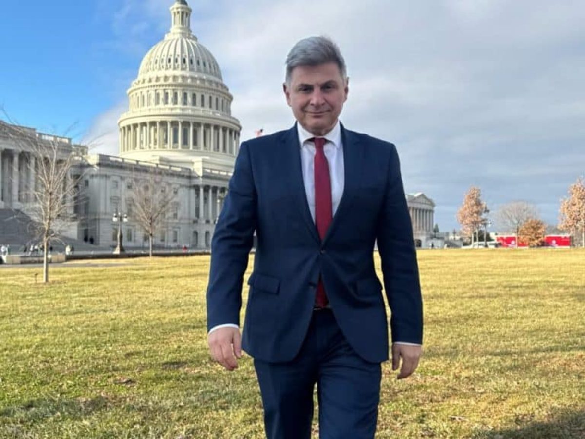 Φαραντούρης από Ουάσιγκτον: Να είναι χρονιά ειρήνης το 2026