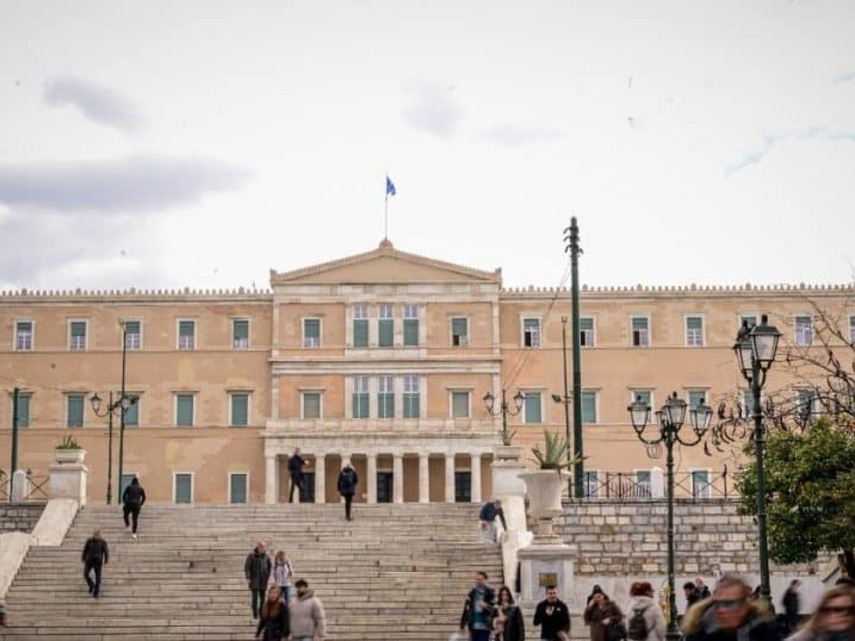 Η (αν)αξιοπιστία των γκάλοπ και τα κλειδιά της πολιτικής στους δημοσκόπους