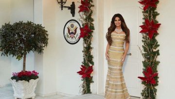 Οι ευχές της Γκίλφοϊλ για τις γιορτές ντυμένη στα… χρυσά