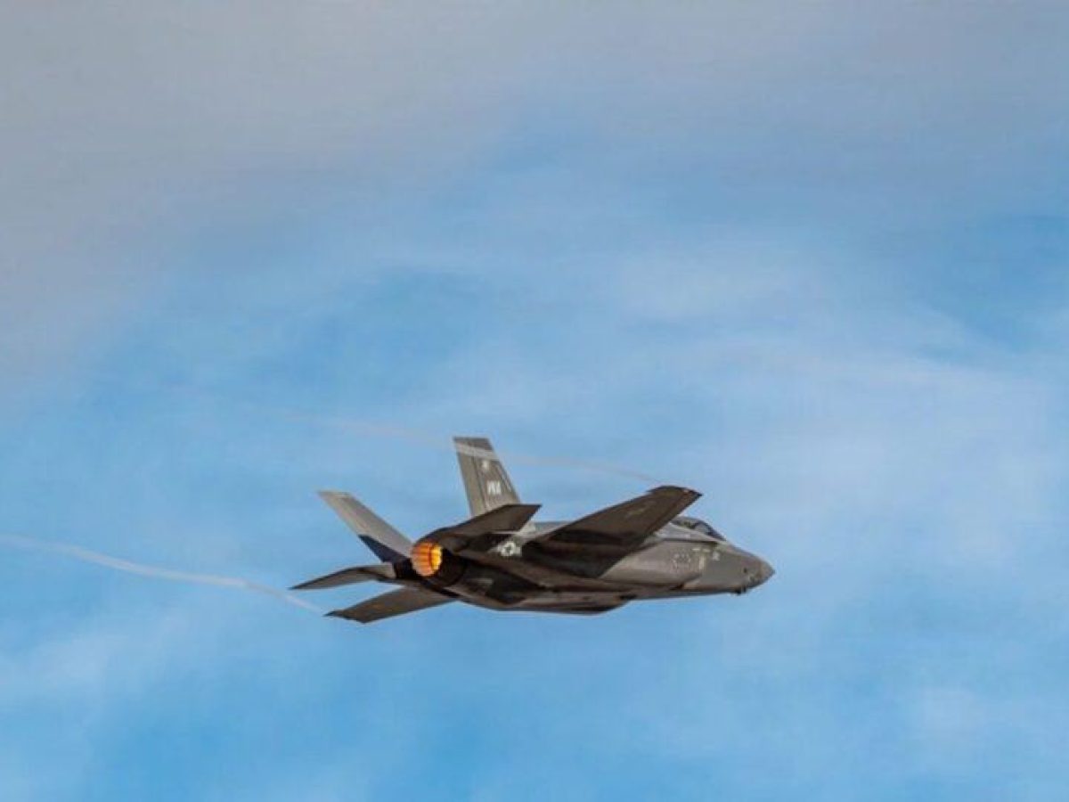 «Η επιστροφή της Τουρκίας στο πρόγραμμα των F-35 απαιτεί τροποποίηση του νόμου», λέει η Αθήνα μετά τις δηλώσεις Τραμπ