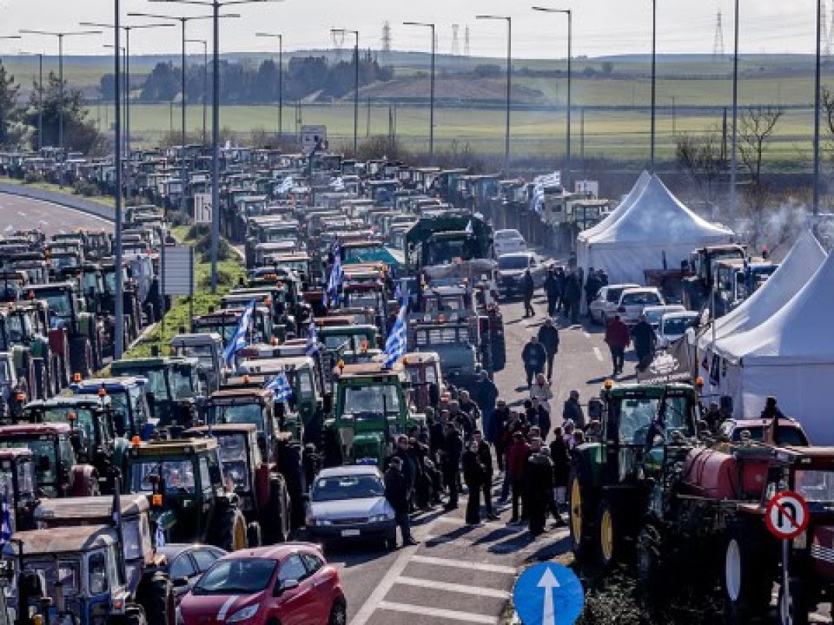 Η κυβέρνηση παίρνει πάσα για διάλογο με τους αγρότες μετά το ρήγμα στα μπλόκα: Πιθανότητα συναντήσεων με τον Τσιάρα