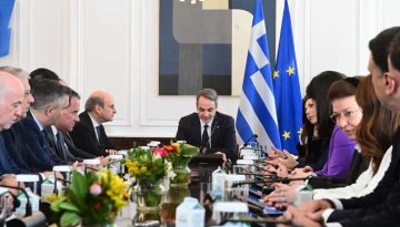 Η Ν.Δ. στην εκπνοή του 2025: Κινούμενη άμμος με αγρότες, ακρίβεια, ΟΠΕΚΕΠΕ και νέους παίκτες