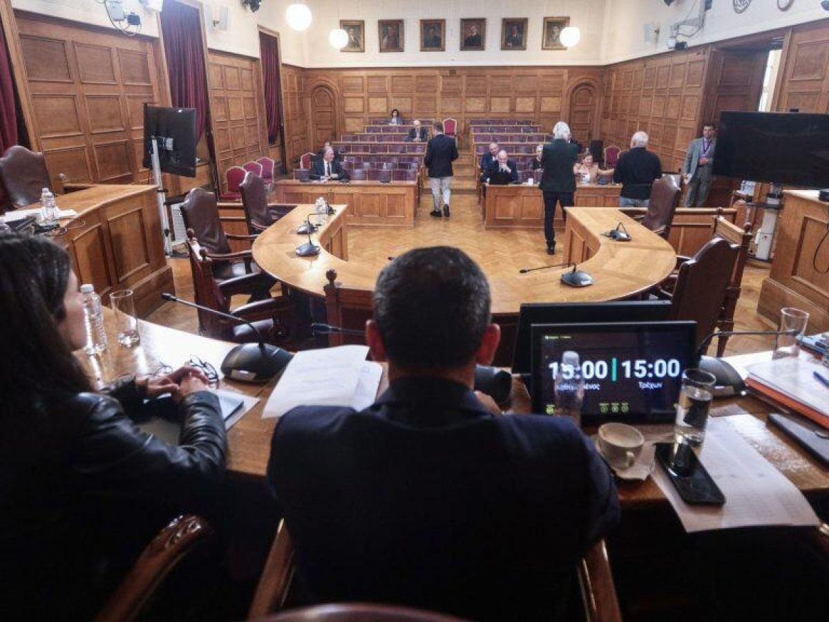 Η ΝΔ θέλει να καταργήσει την live μετάδοση από τις Εξεταστικές – ΣΥΡΙΖΑ: «Θέλουν να εξασφαλίσουν τη συγκάλυψη»