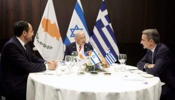 &Eta;&lambda;&epsilon;&kappa;&tau;&rho;&iota;&kappa;ή &delta;&iota;&alpha;&sigma;ύ&nu;&delta;&epsilon;&sigma;&eta; &Epsilon;&lambda;&lambda;ά&delta;&alpha;&sigmaf; &ndash; &Kappa;ύ&pi;&rho;&omicron;&upsilon;: &Nu;έ&epsilon;&sigmaf; &laquo;&alpha;&nu;&alpha;&tau;&alpha;&rho;ά&xi;&epsilon;&iota;&sigmaf;&raquo; &sigma;&tau;&eta; &Lambda;&epsilon;&upsilon;&kappa;&omega;&sigma;ί&alpha; &kappa;&alpha;&iota; &nu;έ&alpha; &mu;&epsilon;&lambda;έ&tau;&eta; &beta;&iota;&omega;&sigma;&iota;&mu;ό&tau;&eta;&tau;&alpha;&sigmaf; &tau;&omicron;&upsilon; έ&rho;&gamma;&omicron;&upsilon;