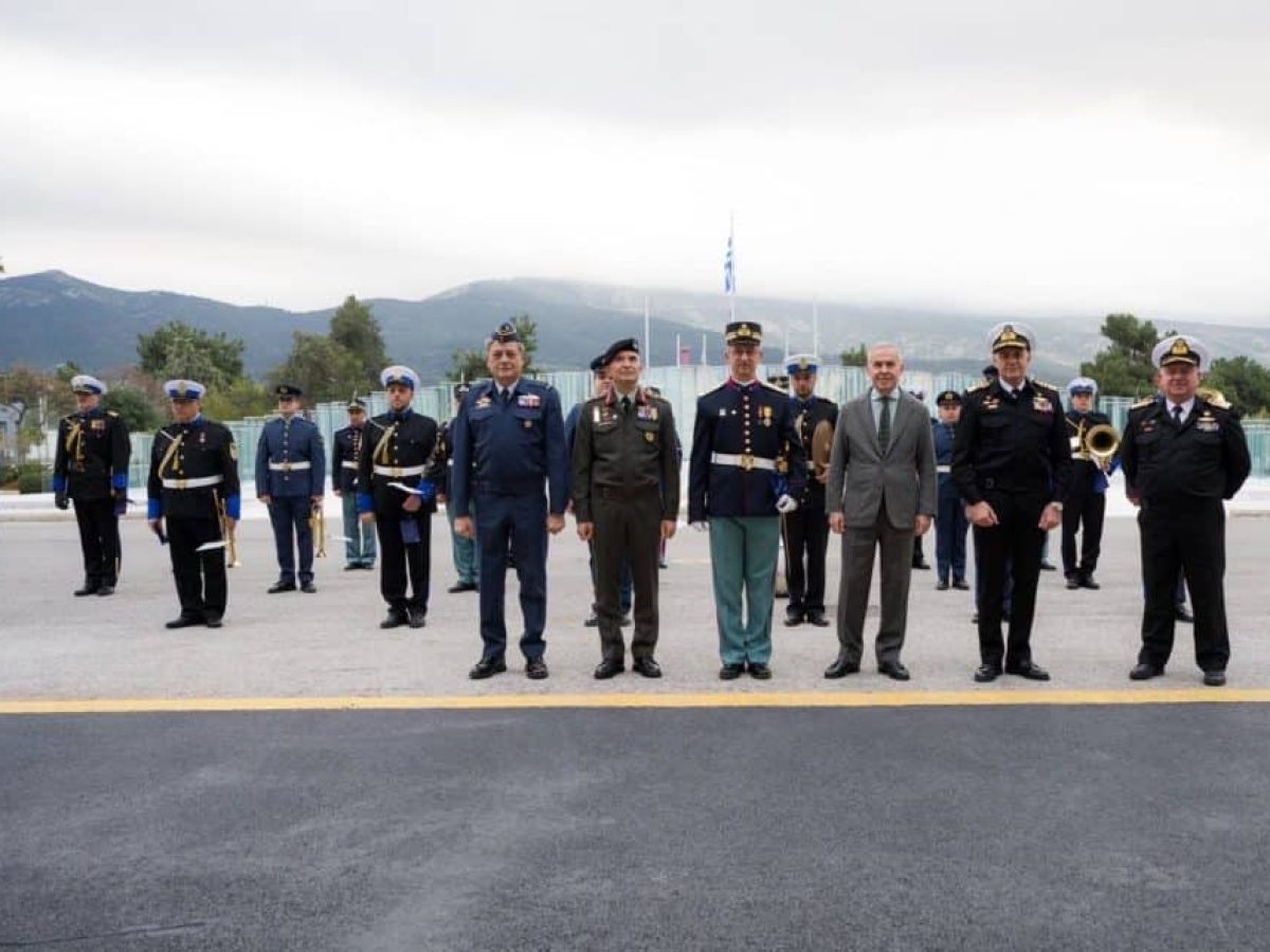 Κάλαντα Χριστουγέννων στον Δαβάκη από τη Διακλαδική Μπάντα των Ενόπλων Δυνάμεων