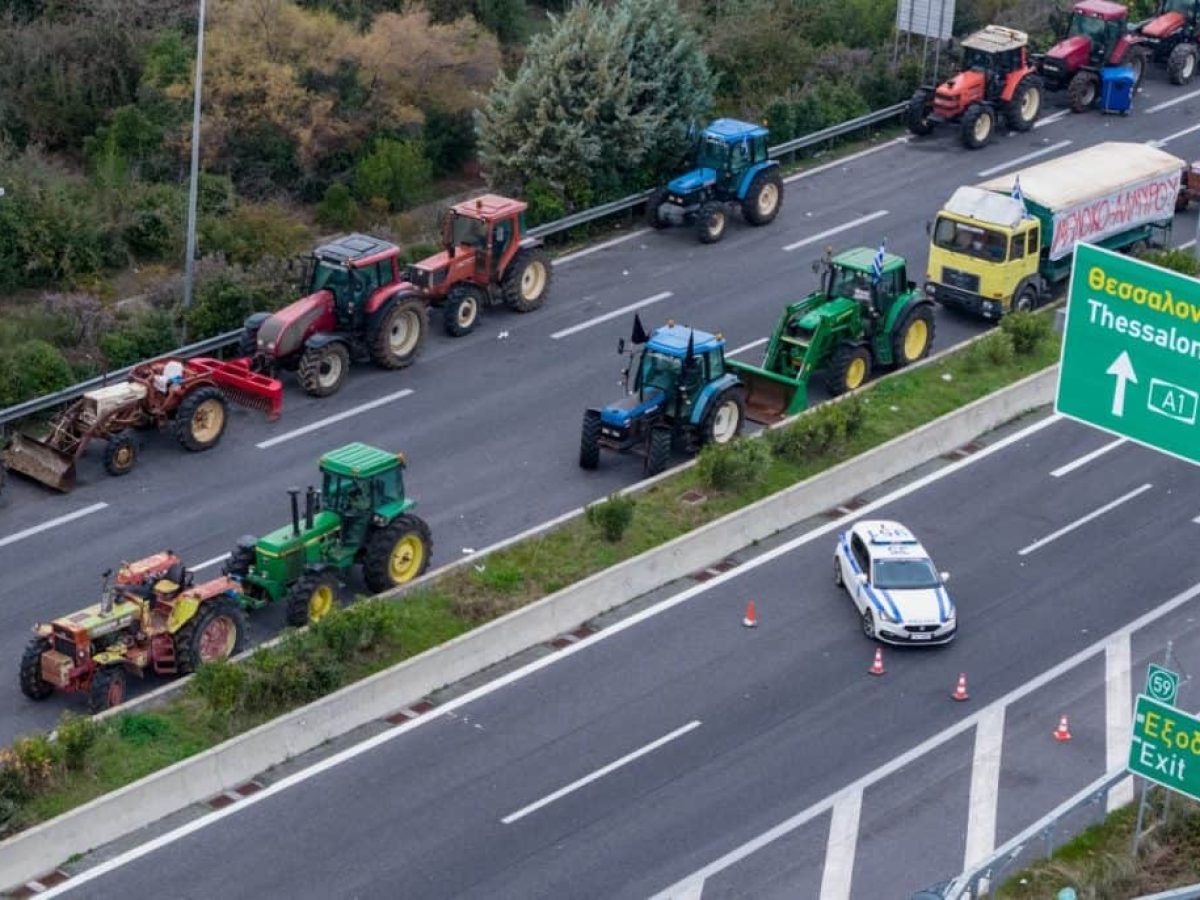 Κυβέρνηση: Ο ανασχηματισμός περνά από τα μπλόκα