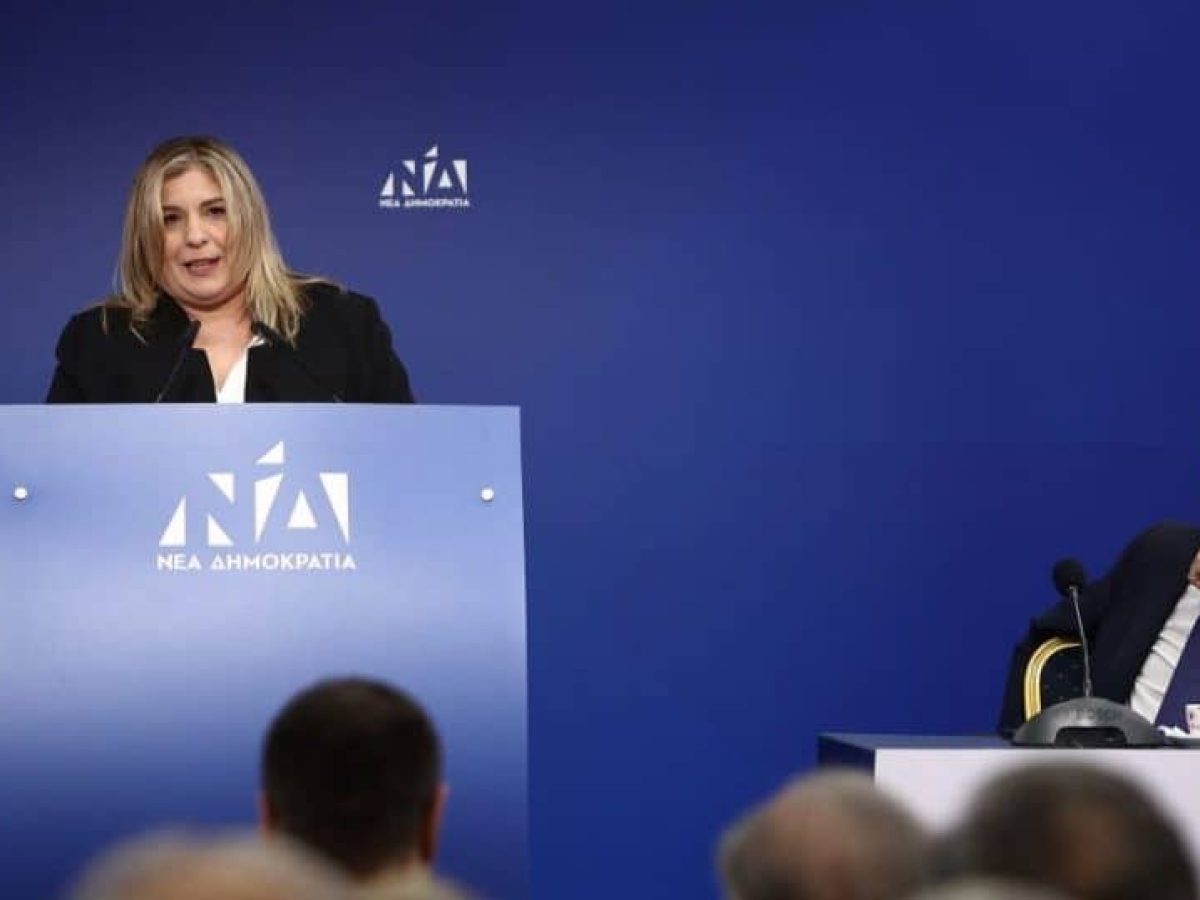 Μαρία Συρεγγέλα: Κινείται νομικά κατά της Ζωής Κωνσταντοπούλου