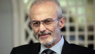 &Omicron; &Delta;. &Mu;&alpha;ύ&rho;&omicron;&sigmaf; &tau;&eta;&sigmaf; MRB &alpha;&pi;&alpha;&nu;&tau;ά &sigma;&tau;&omicron;&nu; &Gamma;. &Lambda;&alpha;&kappa;ό&pi;&omicron;&upsilon;&lambda;&omicron;: &Delta;&iota;ά&lambda;&omicron;&gamma;&omicron;&sigmaf; &gamma;&iota;&alpha; &tau;&iota;&sigmaf; &delta;&eta;&mu;&omicron;&sigma;&kappa;&omicron;&pi;ή&sigma;&epsilon;&iota;&sigmaf; &mu;έ&sigma;&alpha; &alpha;&pi;ό &tau;&omicron; iEidiseis