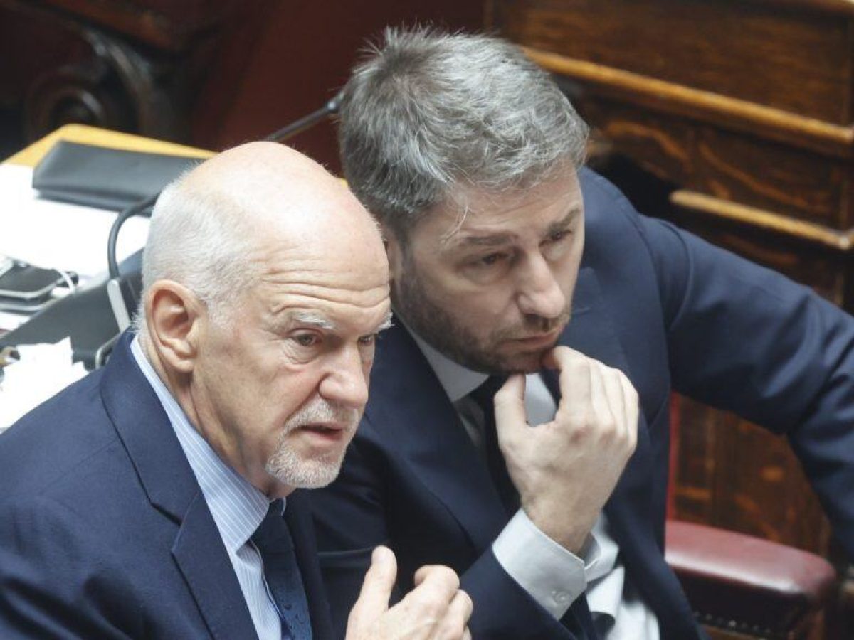 Ο υπολογισμός Ανδρουλάκη για τις πιθανές απώλειες του ΠΑΣΟΚ προς τα νέα κόμματα και η παρέμβαση Παπανδρέου υπέρ Καρυστιαν