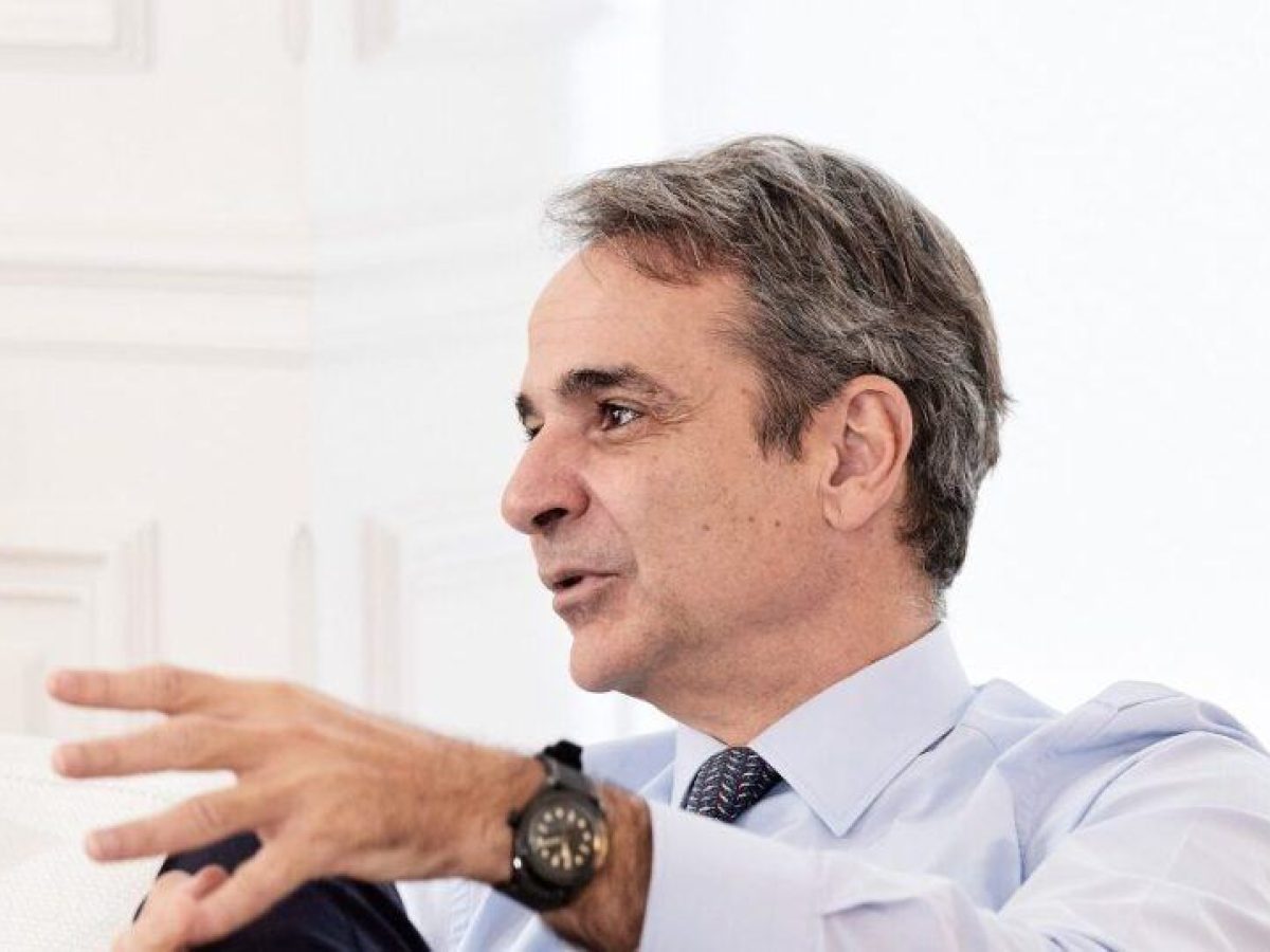 Ο Κυριάκος Μητσοτάκης «πόσταρε» στο Instagram βιβλία για τις γιορτές και ρωτά από ποιο να ξεκινήσει