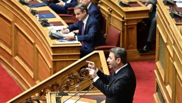 Ο Μητσοτάκης και η πρόσκληση για μπίρα στον Ανδρουλάκη που έκανε το ΠΑΣΟΚ να κλείνει κάθε σενάριο επαφής με την κυβέρνηση