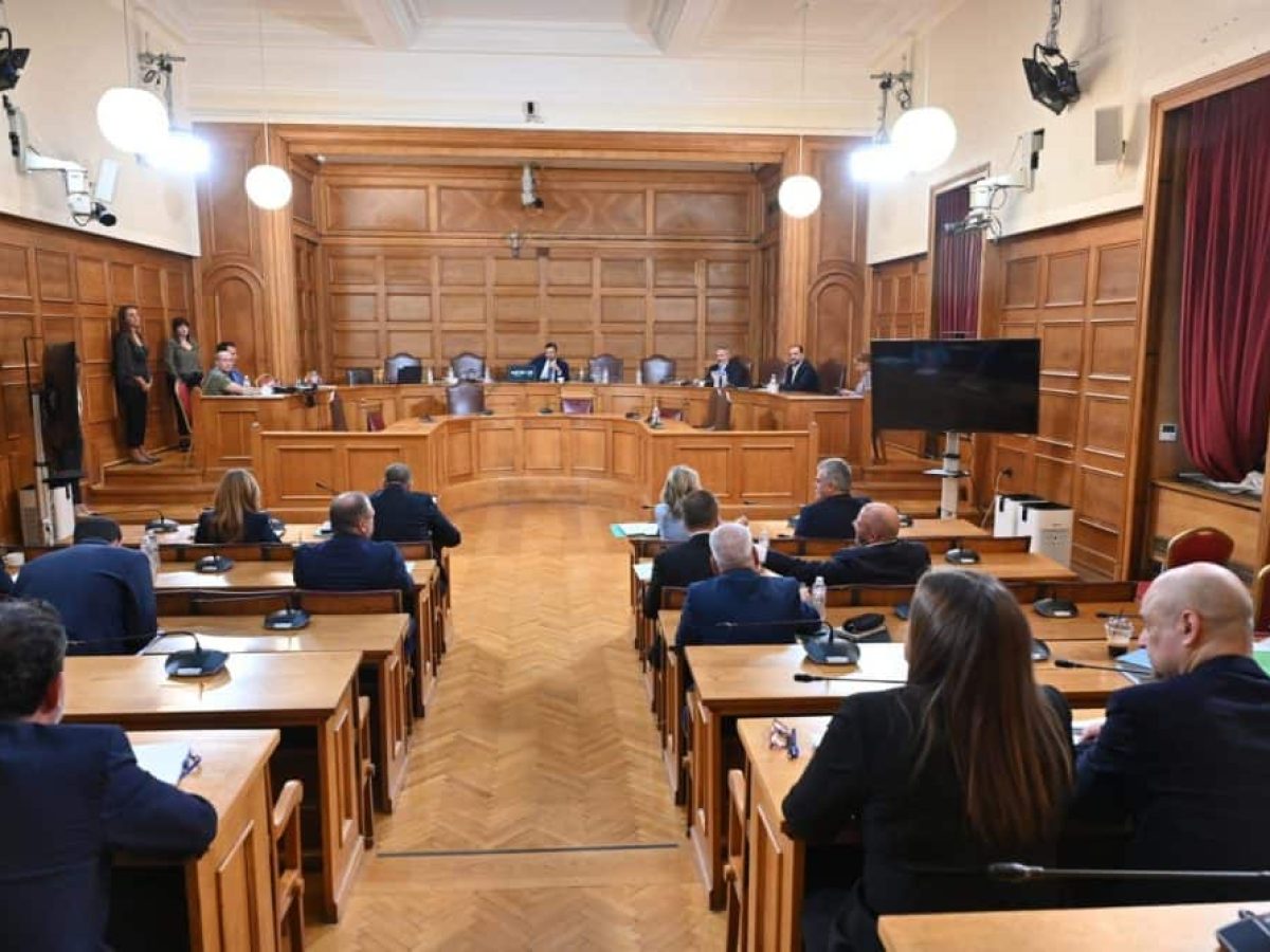 ΟΠΕΚΕΠΕ, Τέμπη, υποκλοπές: Ο νόμος για τους υπουργούς, η παραγραφή και τα σκάνδαλα