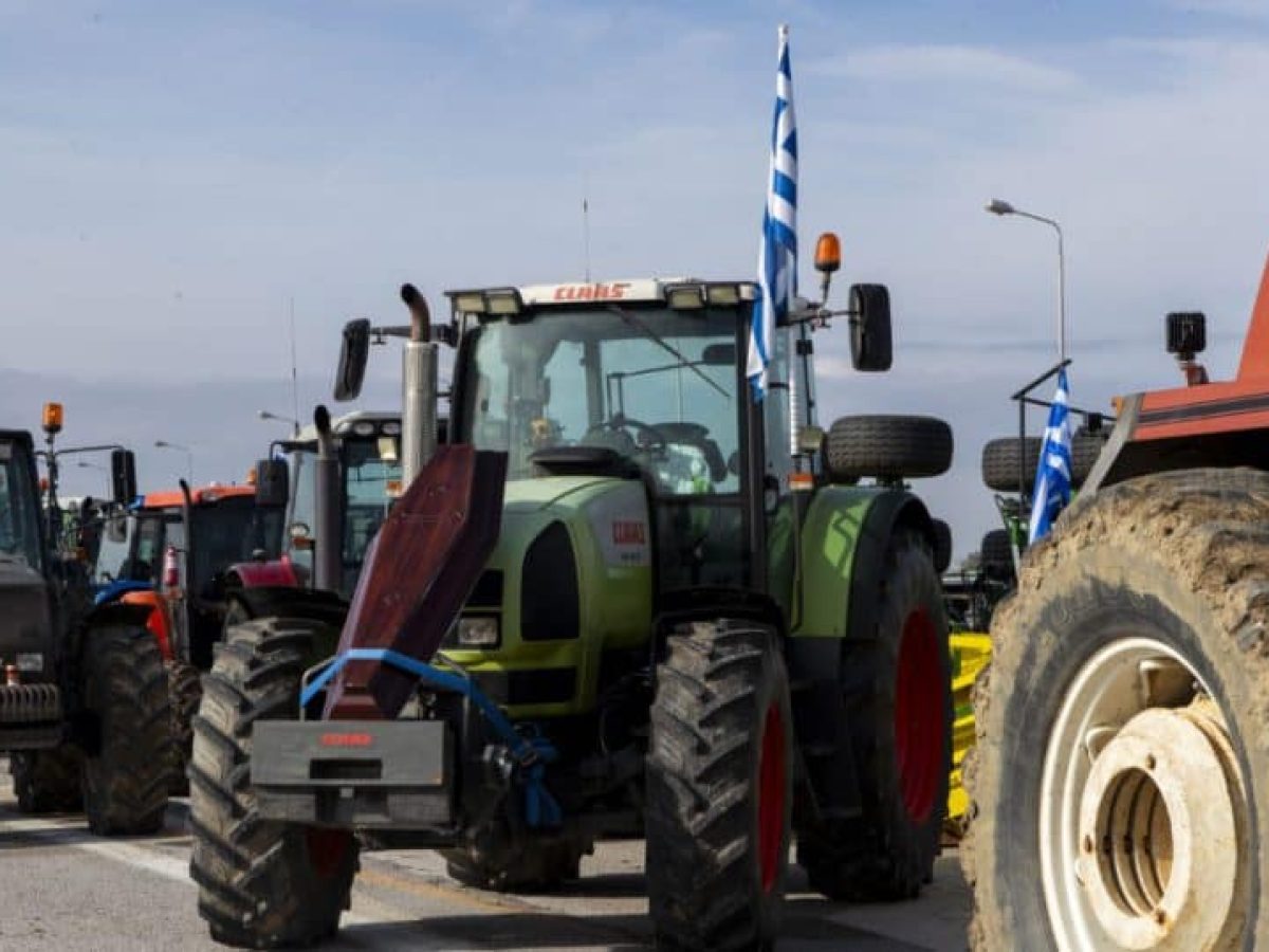 Ορόσημο τα Θεοφάνεια για το plan b της κυβέρνησης για τους αγρότες: Πρόστιμα και αφαίρεση πινακίδων στο τραπέζι