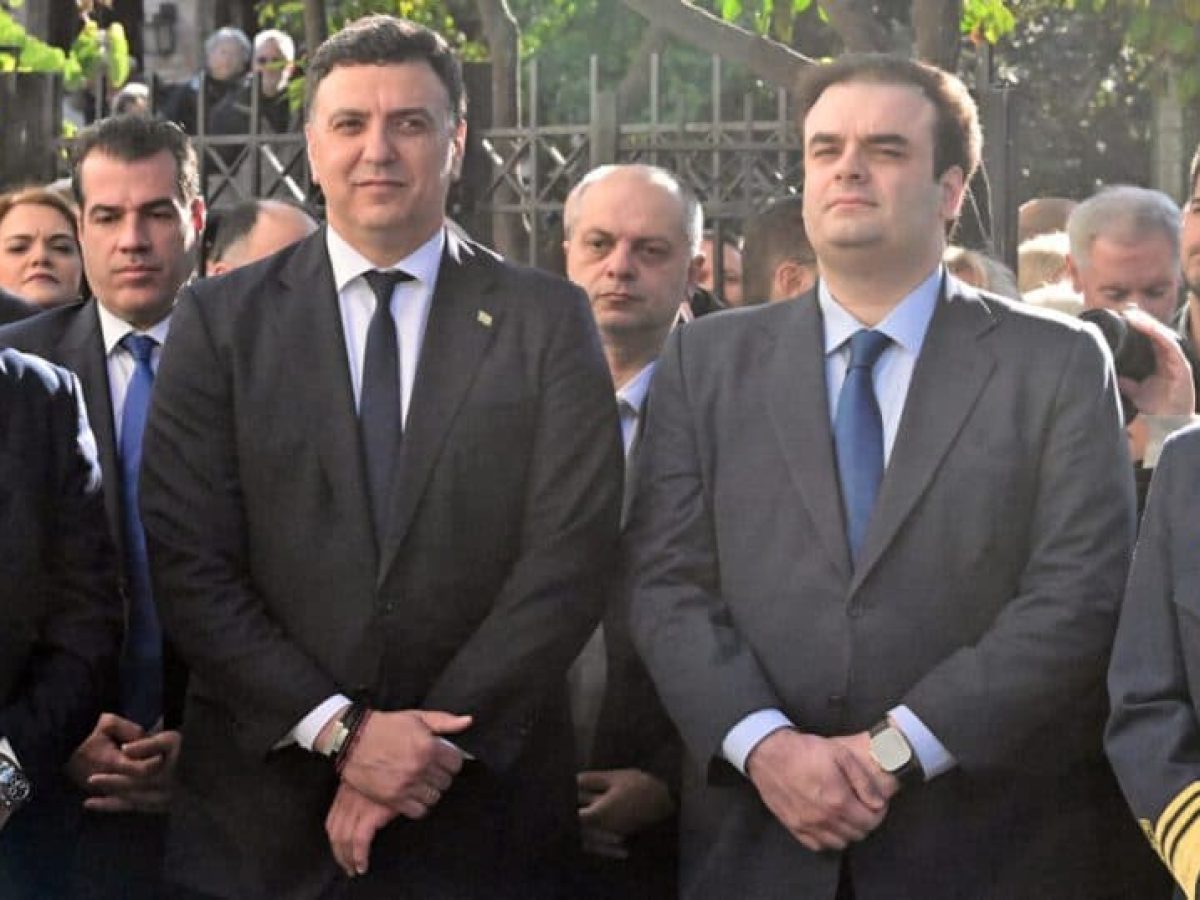 &Pi;&iota;&epsilon;&rho;&rho;&alpha;&kappa;ά&kappa;&eta;&sigmaf; &ndash; &Kappa;&iota;&kappa;ί&lambda;&iota;&alpha;&sigmaf;: &Mu;&iota;&alpha; &iota;&sigma;&tau;&omicron;&rho;&iota;&kappa;ή &sigma;&upsilon;&nu;ά&nu;&tau;&eta;&sigma;&eta;, &sigma;&tau;&eta; &sigma;&kappa;&iota;ά &tau;&omicron;&upsilon; &Alpha;&beta;έ&rho;&omega;&phi;, &pi;&omicron;&upsilon; (&delta;&epsilon;&nu;) έ&gamma;&iota;&nu;&epsilon;