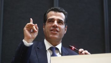 Πυρά ανάμεσα σε Θ.Πλεύρη και Χ. Δούκα για  Rave party μπροστά από ναό που έστησε ο Δήμος Αθηναίων!