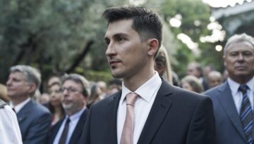 &Pi;&upsilon;&rho;ά &Chi;&rho;&eta;&sigma;&tau;ί&delta;&eta; &sigma;&epsilon; &kappa;&upsilon;&beta;έ&rho;&nu;&eta;&sigma;&eta;:&nbsp;&Omicron;&iota; &alpha;&gamma;&rho;ό&tau;&epsilon;&sigmaf; &epsilon;ί&nu;&alpha;&iota; &sigma;&tau;&omicron;&upsilon;&sigmaf; &delta;&rho;ό&mu;&omicron;&upsilon;&sigmaf; &gamma;&iota;&alpha;&tau;ί &epsilon;ί&nu;&alpha;&iota; &alpha;&pi;&lambda;ή&rho;&omega;&tau;&omicron;&iota;