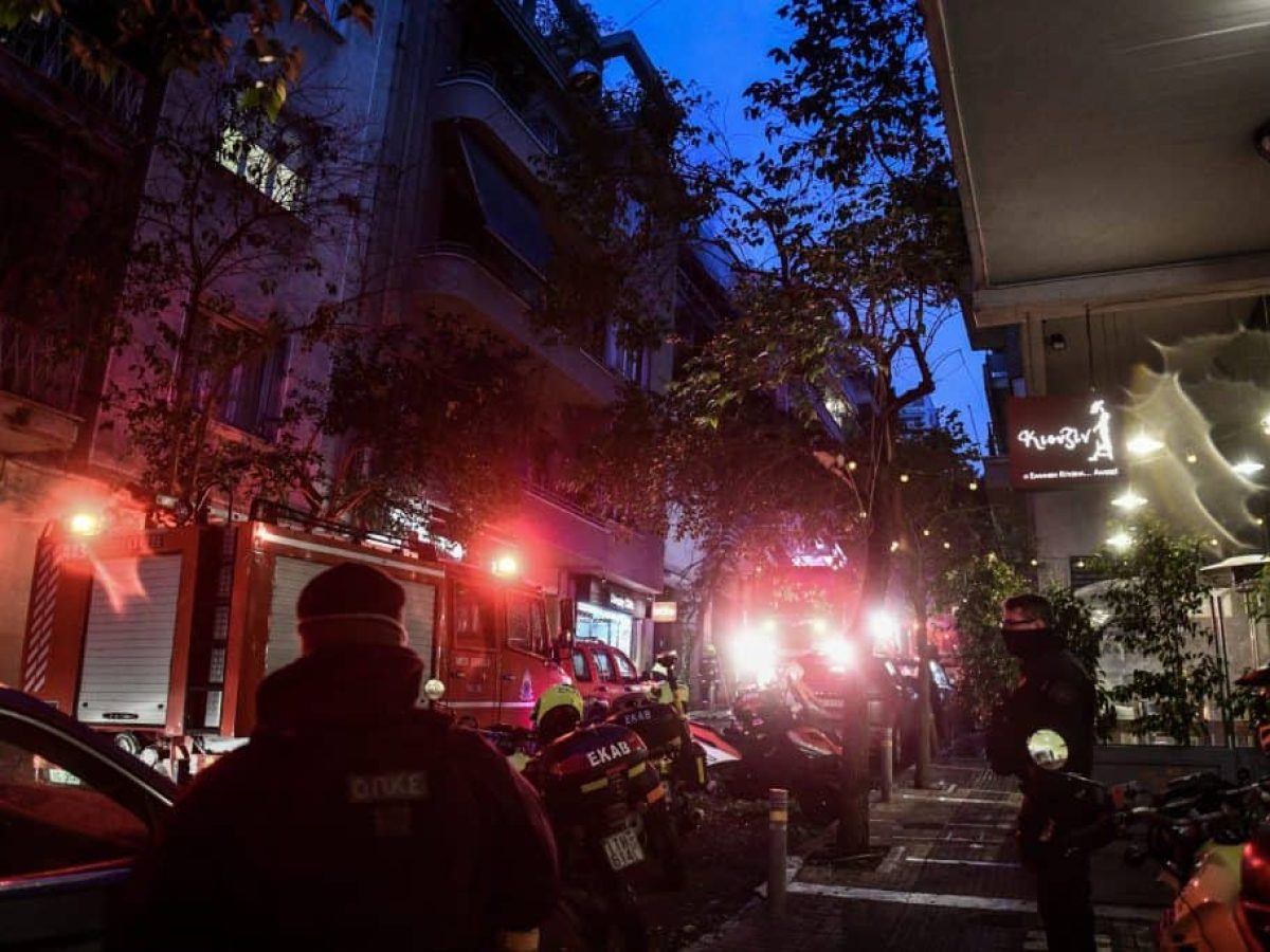 &Pi;ώ&sigmaf; &eta; &Alpha;&gamma;&gamma;&epsilon;&lambda;&iota;&kappa;ή &Nu;&iota;&kappa;&omicron;&lambda;&omicron;ύ&lambda;&eta; &sigma;&upsilon;&nu;έ&beta;&alpha;&lambda;&epsilon; &sigma;&tau;&eta;&nu; &sigma;ύ&lambda;&lambda;&eta;&psi;&eta; &tau;&omicron;&upsilon; &gamma;&iota;&omicron;&upsilon; &tau;&eta;&sigmaf; &Epsilon;&lambda;έ&nu;&eta;&sigmaf; &Pi;&alpha;&pi;&alpha;&delta;&omicron;&pi;&omicron;ύ&lambda;&omicron;&upsilon;