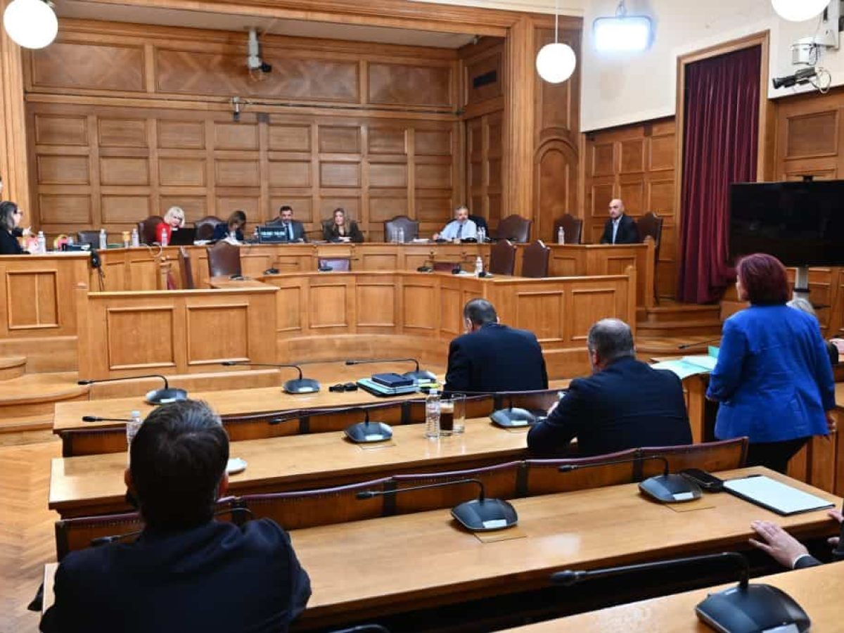 Σχεδιάζουν τηλεοπτικό μπλόκο μετά τη viral Εξεταστική