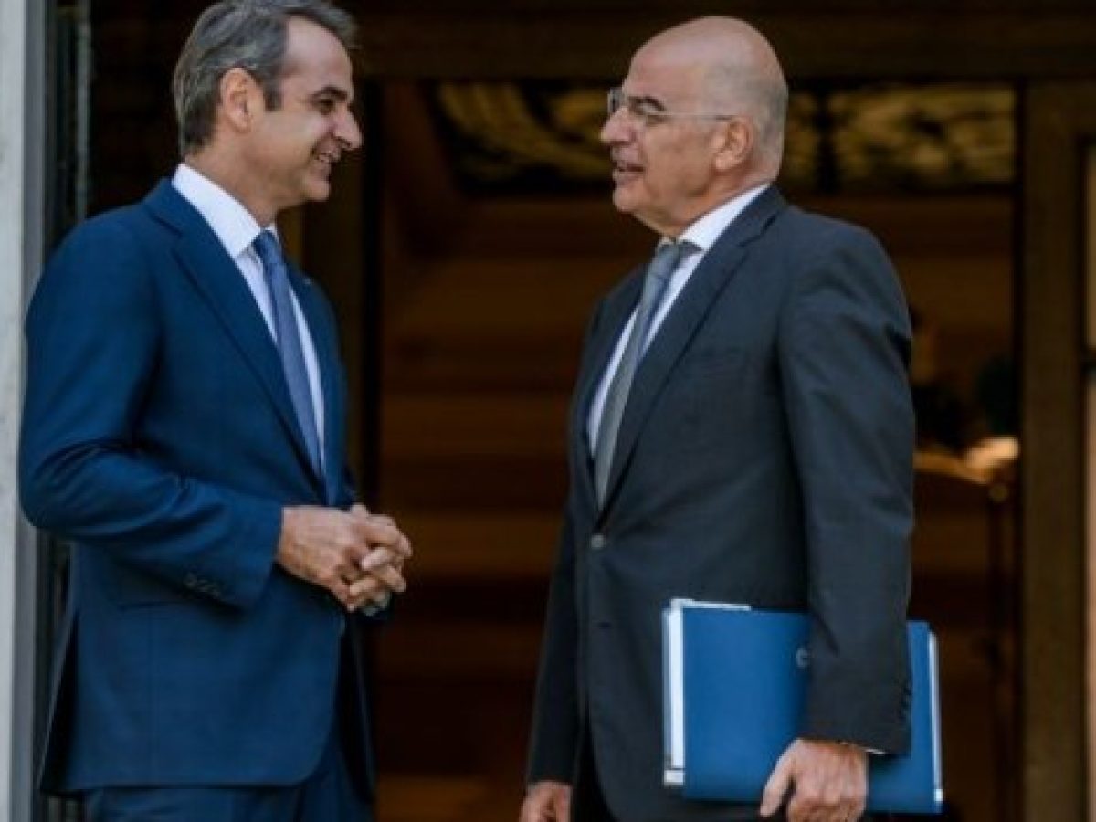 Το νομοσχέδιο για τις ένοπλες δυνάμεις πυροδοτεί γαλάζιες συζητήσεις για «πόλεμο» Μητσοτάκη – Δένδια