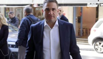 &Tau;&sigma;&omicron;&upsilon;&kappa;&alpha;&lambda;ά&sigmaf;: &Eta; &kappa;&upsilon;&beta;έ&rho;&nu;&eta;&sigma;&eta; &nu;&alpha; &pi;&rho;&omicron;&sigma;έ&lambda;&theta;&epsilon;&iota; &sigma;&epsilon; έ&nu;&alpha;&nu; έ&nu;&tau;&iota;&mu;&omicron; &delta;&iota;ά&lambda;&omicron;&gamma;&omicron; &mu;&epsilon; &tau;&omicron;&upsilon;&sigmaf; &alpha;&gamma;&rho;ό&tau;&epsilon;&sigmaf; &chi;&omega;&rho;ί&sigmaf; &epsilon;&pi;&iota;&tau;ή&delta;&epsilon;&iota;&epsilon;&sigmaf; &alpha;&sigma;ά&phi;&epsilon;&iota;&epsilon;&sigmaf;