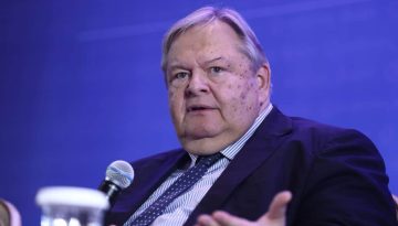 Βενιζέλος: «Η χώρα είναι μη διακυβερνήσιμη» – «Αναγκαία» η αναθεώρηση του άρθρου 86