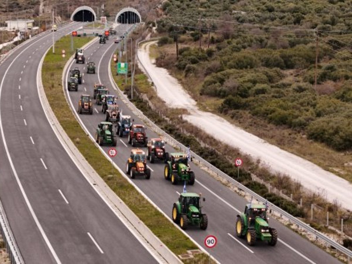 Αγρότες: Μετά από ένα μήνα ο Τσιάρας πετάει ξανά το μπαλάκι στα μπλόκα