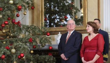 Από ποιους θα ακούσουν τα πρωτοχρονιάτικα κάλαντα ο Τασούλας και ο Μητσοτάκης