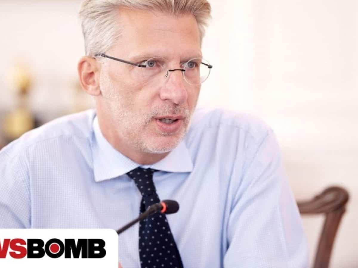 Ά&kappa;&eta;&sigmaf; &Sigma;&kappa;έ&rho;&tau;&sigma;&omicron;&sigmaf;: &laquo;&Alpha;&sigmaf; &mu;&iota;&lambda;ή&sigma;&omicron;&upsilon;&mu;&epsilon; &alpha;&pi;ό &kappa;&alpha;&rho;&delta;&iota;ά&sigmaf; &gamma;&iota;&alpha; &tau;&omicron; &delta;&rho;ά&mu;&alpha; &kappa;&alpha;&iota; &tau;&omicron; &tau;&rho;&alpha;ύ&mu;&alpha; &tau;&omega;&nu; &Tau;&epsilon;&mu;&pi;ώ&nu;&raquo;