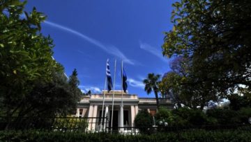 &Alpha;&gamma;&rho;ό&tau;&epsilon;&sigmaf;: &Epsilon;&xi;&epsilon;&tau;ά&zeta;&omicron;&nu;&tau;&alpha;&iota; &mu;έ&tau;&rho;&alpha; &upsilon;&pi;έ&rho; &tau;&omega;&nu; &alpha;&gamma;&rho;&omicron;&tau;ώ&nu; &alpha;&pi;ό &tau;&omicron; &Mu;&alpha;&xi;ί&mu;&omicron;&upsilon;, &mu;&epsilon; &pi;&omicron;&lambda;&lambda;ά &laquo;&alpha;&lambda;&lambda;ά&raquo;