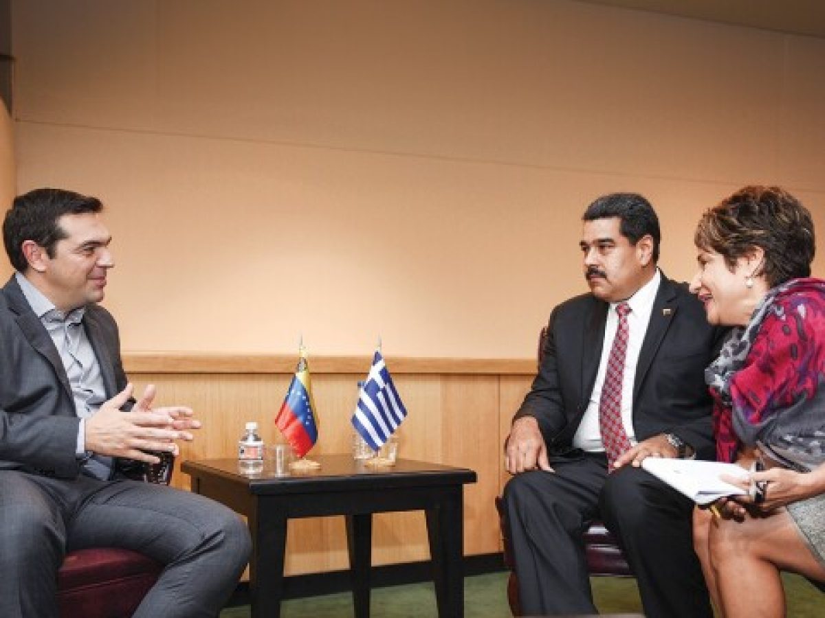 &Alpha;&lambda;έ&xi;&eta;&sigmaf; &Tau;&sigma;ί&pi;&rho;&alpha;&sigmaf;  &Nu;&iota;&kappa;&omicron;&lambda;ά&sigmaf; &Mu;&alpha;&delta;&omicron;ύ&rho;&omicron;: &Mu;&iota;&alpha; &sigma;&chi;έ&sigma;&eta; &mu;&epsilon; &sigma;&kappa;&iota;έ&sigmaf; &kappa;&alpha;&iota; &pi;&omicron;&lambda;&lambda;ά &epsilon;&rho;&omega;&tau;ή&mu;&alpha;&tau;&alpha;