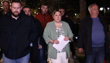 &Alpha;&nu;&alpha;&sigma;&tau;&alpha;&sigma;ί&alpha; &Pi;&alpha;&pi;&alpha;&theta;&alpha;&nu;&alpha;&sigma;ί&omicron;&upsilon;: &laquo;&Pi;ή&gamma;&alpha;&mu;&epsilon; &gamma;&iota;&alpha; &nu;&alpha; &lambda;ύ&sigma;&omicron;&upsilon;&mu;&epsilon; &chi;&rho;ό&nu;&iota;&epsilon;&sigmaf; &pi;&alpha;&theta;&omicron;&gamma;έ&nu;&epsilon;&iota;&epsilon;&sigmaf;&raquo; &ndash; &Tau;&iota; &lambda;έ&epsilon;&iota; &eta; &mu;&omicron;&nu;&alpha;&delta;&iota;&kappa;ή &gamma;&upsilon;&nu;&alpha;ί&kappa;&alpha; &tau;&eta;&sigmaf; &sigma;&upsilon;&nu;ά&nu;&tau;&eta;&sigma;&eta;&sigmaf; &sigma;&tau;&alpha; &laquo;&Nu;&Epsilon;&Alpha;&raquo;
