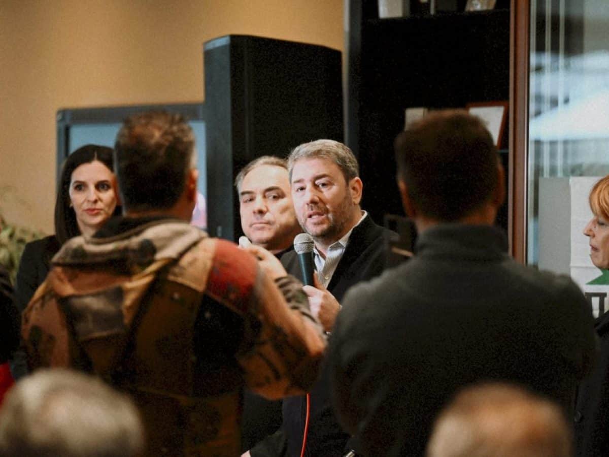&Alpha;&nu;&delta;&rho;&omicron;&upsilon;&lambda;ά&kappa;&eta;&sigmaf; &alpha;&pi;ό &Kappa;&alpha;&sigma;&tau;&omicron;&rho;&iota;ά: &Mu;ό&nu;&omicron; &tau;&omicron; &Pi;&Alpha;&Sigma;&Omicron;&Kappa; &epsilon;&gamma;&gamma;&upsilon;ά&tau;&alpha;&iota; &pi;&omicron;&lambda;&iota;&tau;&iota;&kappa;ή &alpha;&lambda;&lambda;&alpha;&gamma;ή &kappa;&alpha;&iota; &sigma;&tau;&alpha;&theta;&epsilon;&rho;ό&tau;&eta;&tau;&alpha; &sigma;&tau;&eta; &chi;ώ&rho;&alpha;