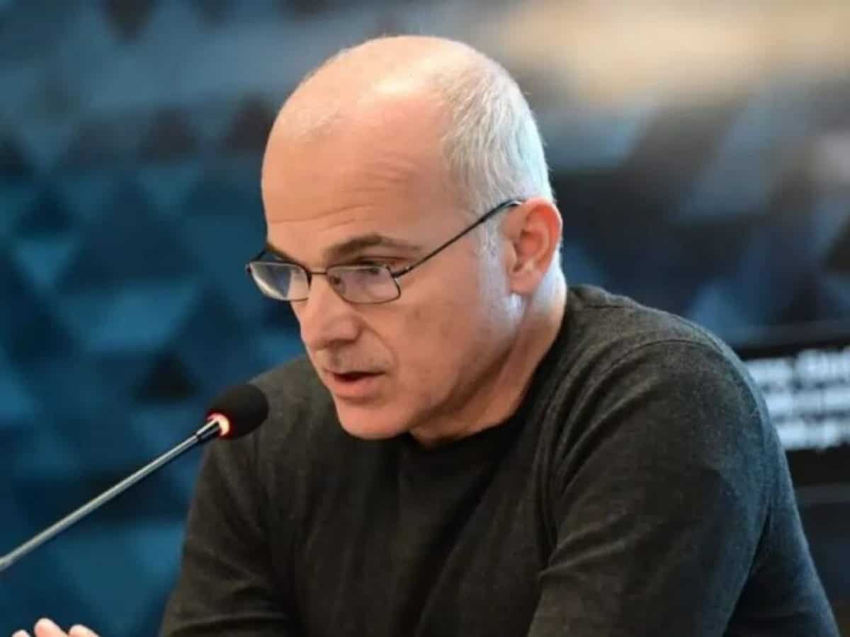 &Alpha;&pi;&omicron;&sigma;&tau;ά&sigma;&epsilon;&iota;&sigmaf; &Psi;&alpha;&rho;ό&pi;&omicron;&upsilon;&lambda;&omicron;&upsilon; &alpha;&pi;ό &tau;&omicron; &kappa;ό&mu;&mu;&alpha; &Kappa;&alpha;&rho;&upsilon;&sigma;&tau;&iota;&alpha;&nu;&omicron;ύ: &laquo;&Delta;&epsilon;&nu; &theta;&alpha; ή&theta;&epsilon;&lambda;&alpha; &nu;&alpha; &epsilon;&kappa;&phi;έ&rho;&omega; &kappa;&alpha;&mu;ί&alpha; &delta;&eta;&mu;ό&sigma;&iota;&alpha; ά&pi;&omicron;&psi;&eta;&raquo;