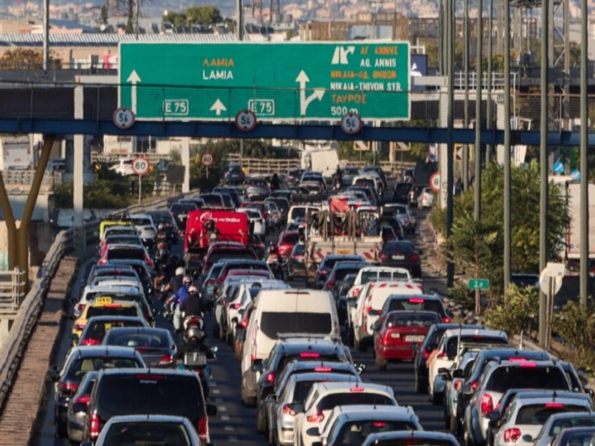 Drones, περισσότερη Τροχαία και χρήση Τεχνητής Νοημοσύνης στο σχέδιο αποσυμφόρησης της κυκλοφορίας στην Αττική