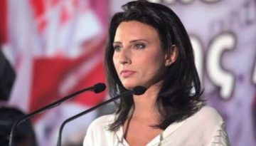 H πατριωτική στάση της Νινας Κασιμάτη ενοχλει στον Συριζα – Εντελως αδικαιολογητα  τέθηκε εκτός της Κοινοβουλευτικής Συνέ