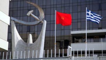 KKE: &Epsilon;&chi;&theta;&rho;&iota;&kappa;ή &pi;&rho;ά&xi;&eta; &pi;&rho;&omicron;&sigmaf; &tau;&omicron;&upsilon;&sigmaf; &gamma;&epsilon;&omega;&rho;&gamma;&omicron;ύ&sigmaf;, &kappa;&tau;&eta;&nu;&omicron;&tau;&rho;ό&phi;&omicron;&upsilon;&sigmaf;, &mu;&epsilon;&lambda;&iota;&sigma;&sigma;&omicron;&kappa;ό&mu;&omicron;&upsilon;&sigmaf; &kappa;&alpha;&iota; &psi;&alpha;&rho;ά&delta;&epsilon;&sigmaf; &eta; &sigma;&upsilon;&mu;&phi;&omega;&nu;ί&alpha; &Epsilon;&Epsilon; &ndash; Mercosur
