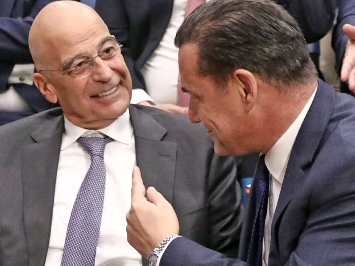 O Ά&delta;&omega;&nu;&iota;&sigmaf; &delta;&epsilon;&nu; &alpha;&phi;ή&nu;&epsilon;&iota; &sigma;&epsilon; &eta;&sigma;&upsilon;&chi;ί&alpha; &tau;&omicron;&nu; &Delta;έ&nu;&delta;&iota;&alpha;